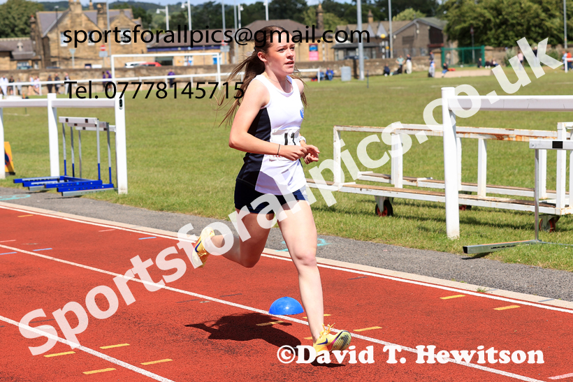 Middle Distance, 2026 Northern Schools Inter Counties, Wentworth, Hexham. Photo: David T. Hewitson/Sports for All Pics
